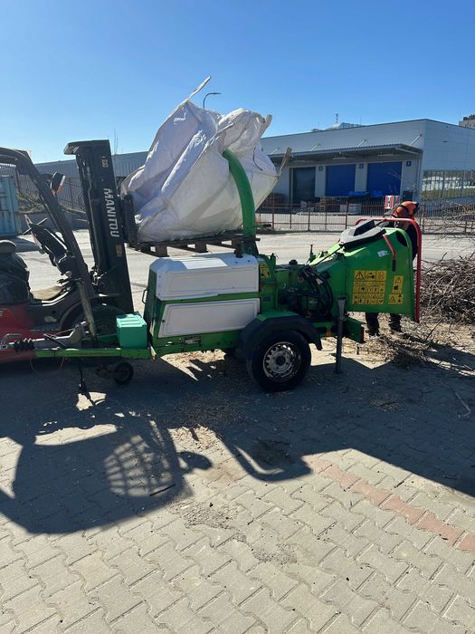 Wynajem rębaka rozdrabniacz 750kg diesel  z operatorem lub bez.