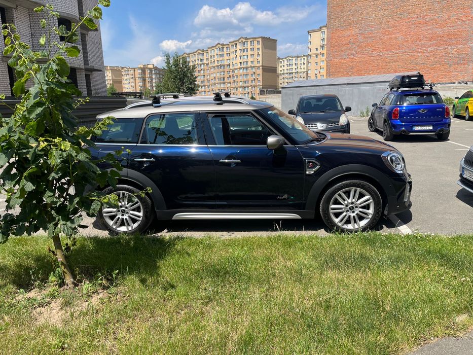 Поперечини багажник для вашого MINI від Thule