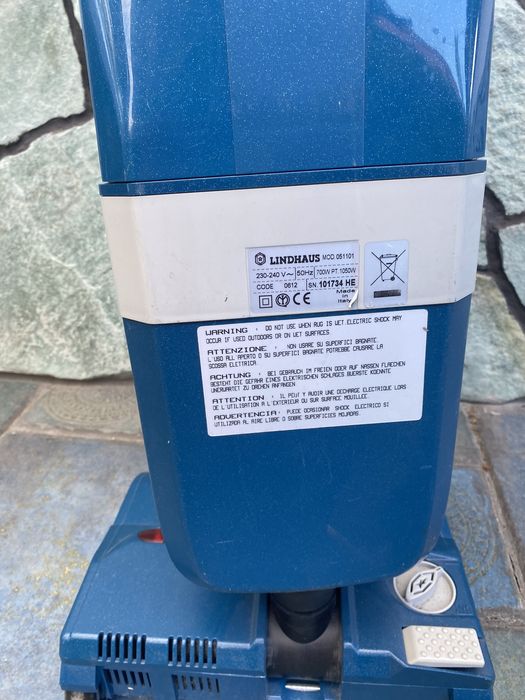 Вертикальный  пылесос. Valzer Hepa Lindhaus