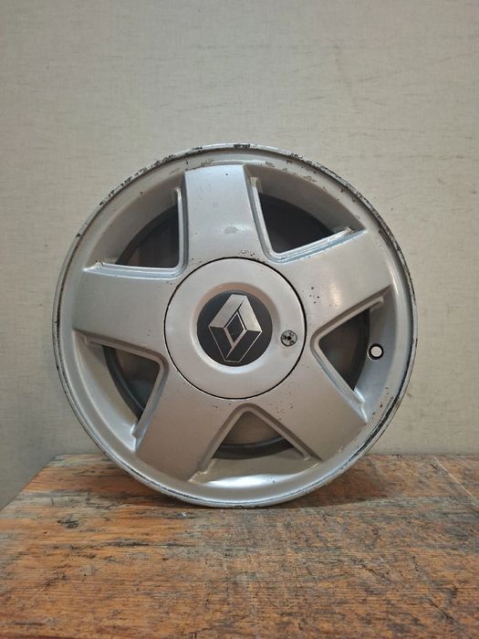 Jante trás esquerda RENAULT Clio II (BB0/1/2_, CB0/1/2_)
