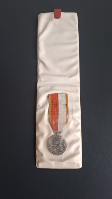 Medal walka, praca, socjalizm
