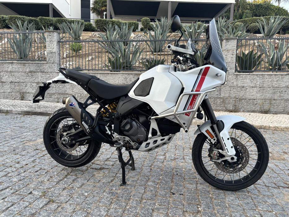 Ducati Desert X Full Akrapovic