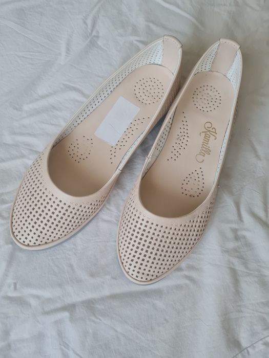 Шкіряні балетки бренду Kamilla (нові)
