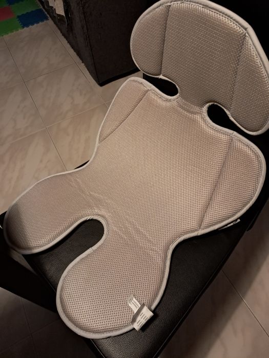 Carrinho de passeio p/ bebé como novo (3 ofertas)