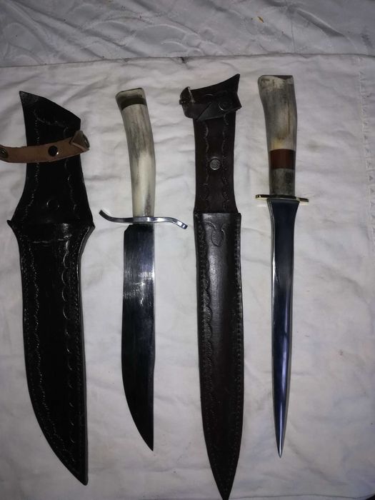 facas e lanças de caça, artesanais