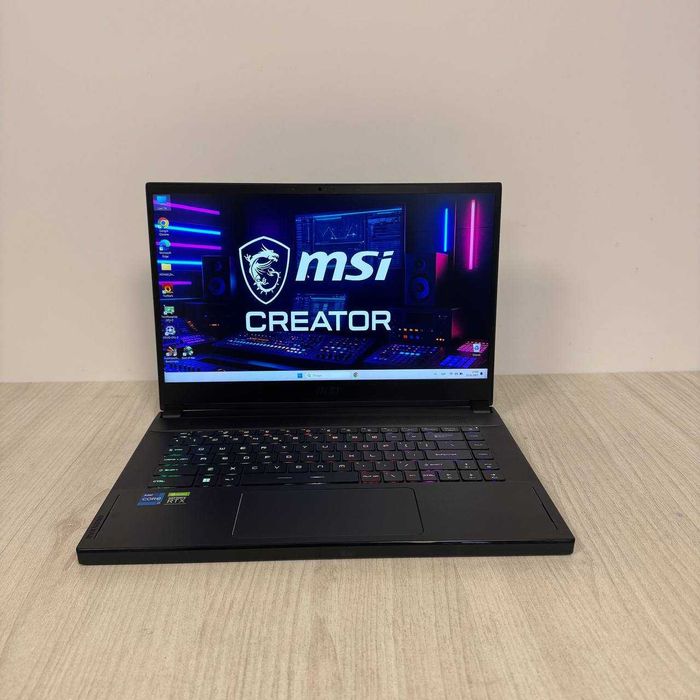 MSI Creator 15 A11UH  144Hz i7 11800H 16GB SSD 512GB RTX 3080