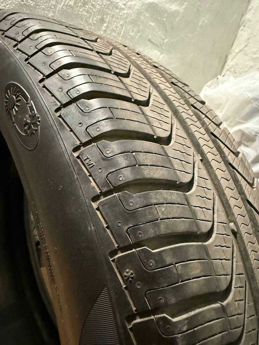 Шини Pirelli All season Cinturato Plus всесезонні 225х55R19 99V M+S