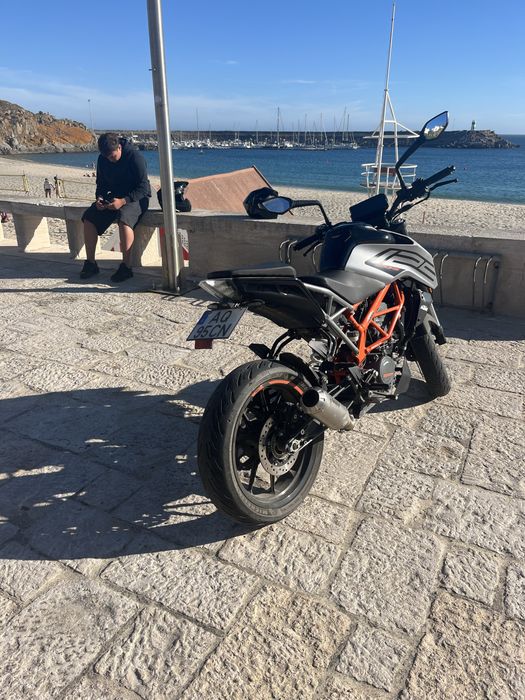 Duke 125 como nova
