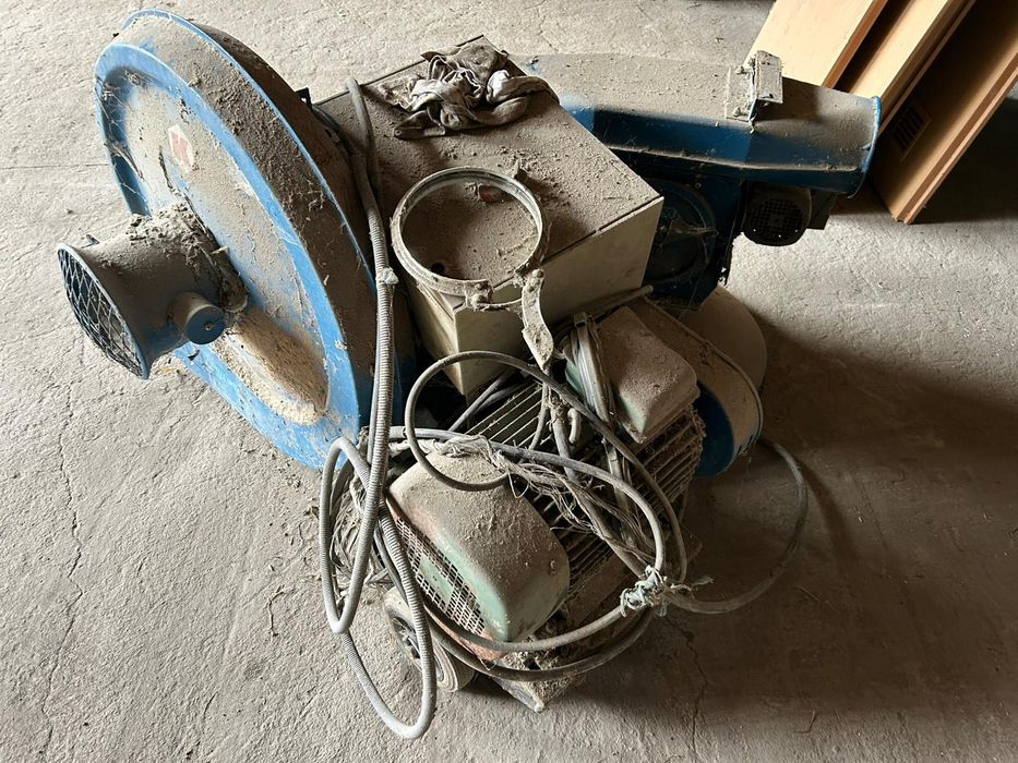 Mieszalnik śrutownik bijakowy walcowy dmuchawa do ziarna wom kukurydzy