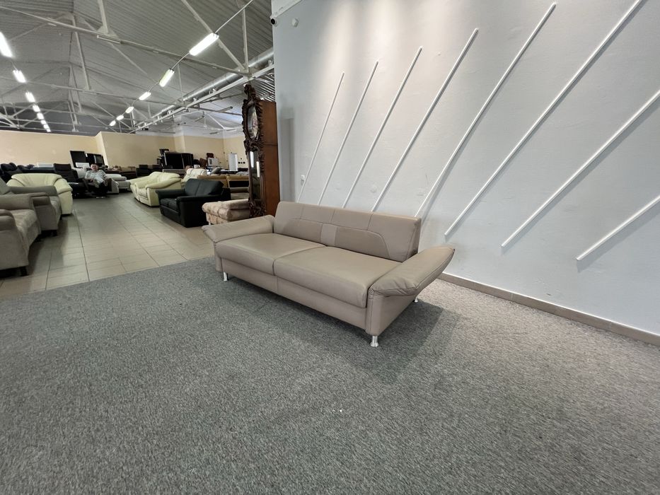 Диван шкіряний подушки підголівники