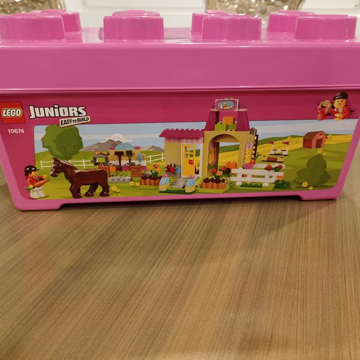 Lego  juniors farm