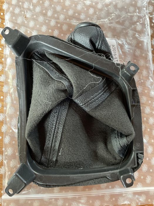 юбка чехол кожух ручки КПП Hyundai Tucson IX35 чехол кулисы коробки