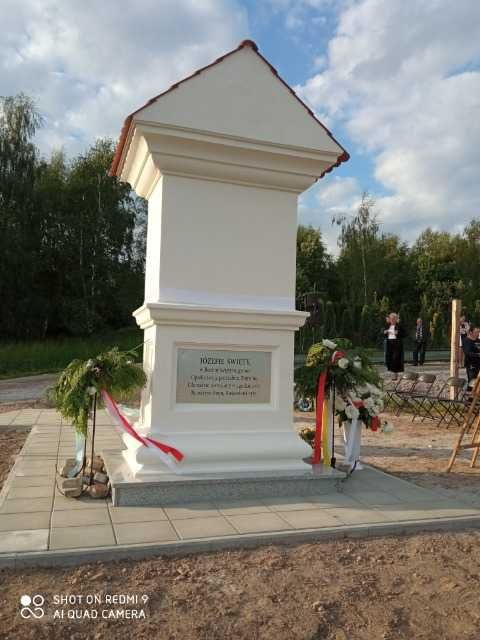 Kapliczka betonowa - nowa