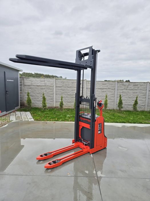 Wózek paletowy masztowy elektryczny Linde D08 długie widly 2018r