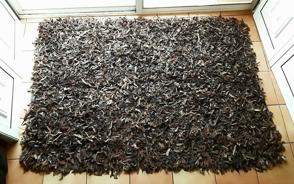 Carpete Couro Leather 2.20m X 1.45m Como nova - 40€