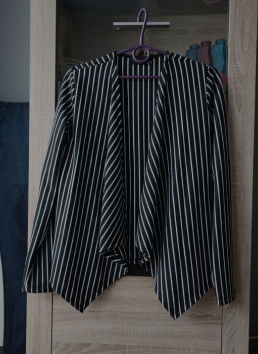 Żakiet damski niezapinany