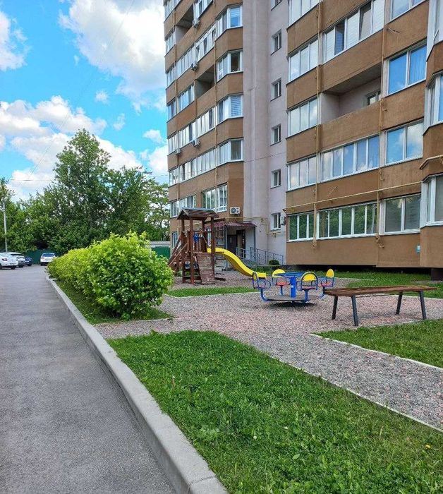 Продаж 2 кімнатної квартири в центрі міста тепла підлога новобудова