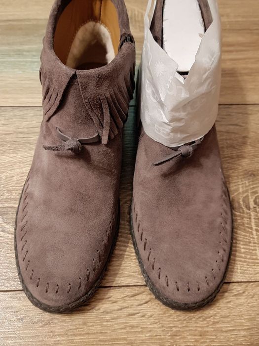 Ботинки UGG kennady