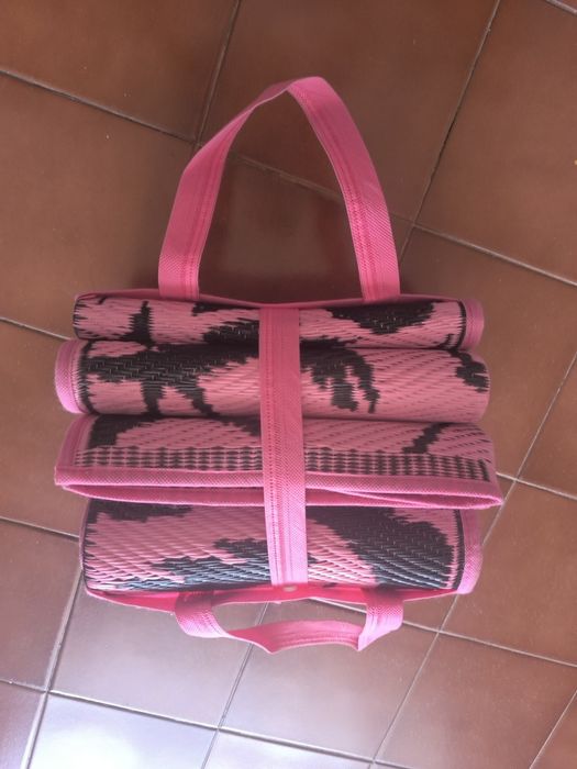 Vendo conjunto de praia / piscina usados, mas em bom estado.