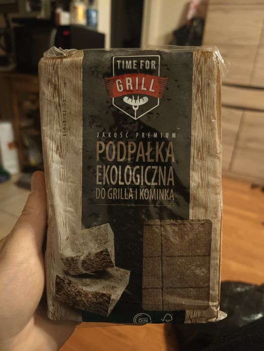 Podpałka ekologiczna do grilla i kominka 8szt