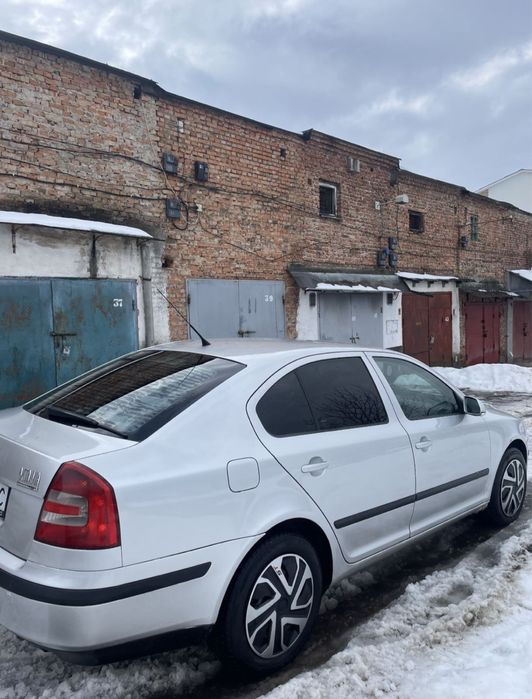 Нерозмитнена Шкода  Октавіа А5 автомат (Skoda Octavia A5)