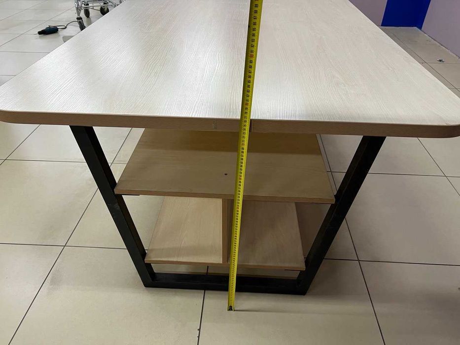 Стелажі металеві та дсп, стіл великий, острів