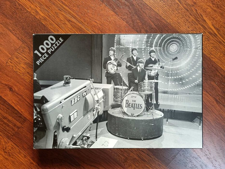 Cztery zestawy puzzli 1000 sztuk