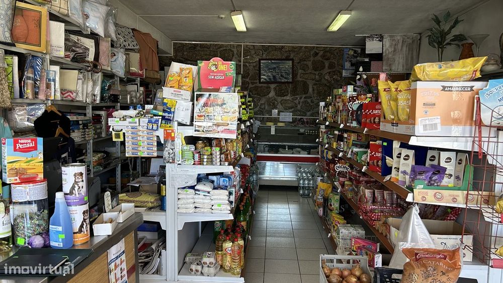 Espaço Comercial Para Venda   Na Vila De Gonçalo - Uma Oportunidade Ún