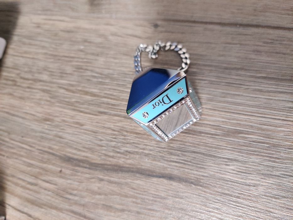 Кольцо для принцеси Dior