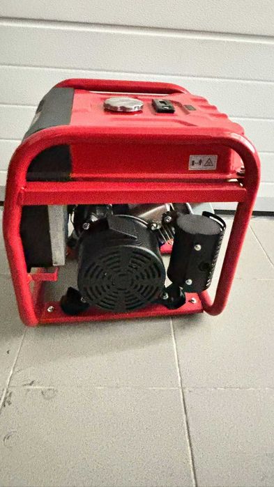 Gerador Einhell 1100W / 230V / 6,5L - Novo