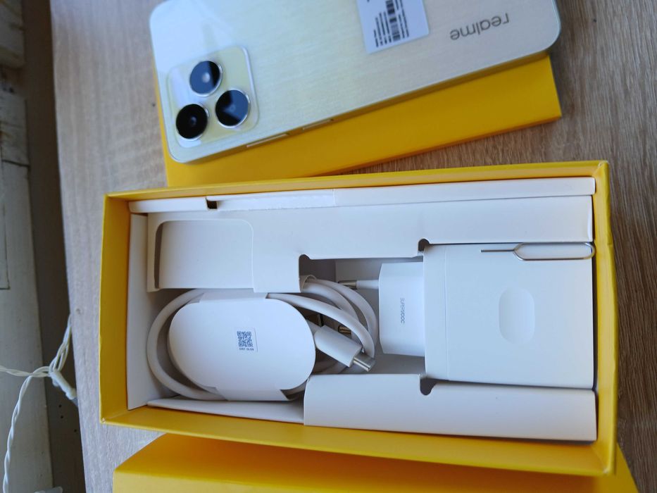Realme C53 6/128GB złoty, stan idealny, komplet + etui GRATIS