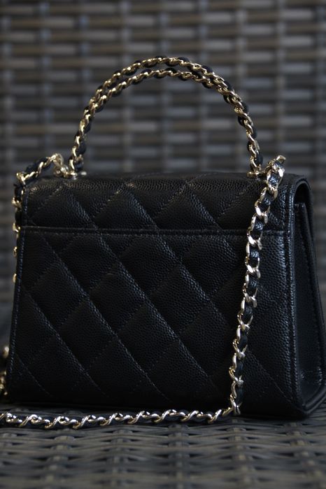 Сумка Chanel 23p top handle caviar handbag