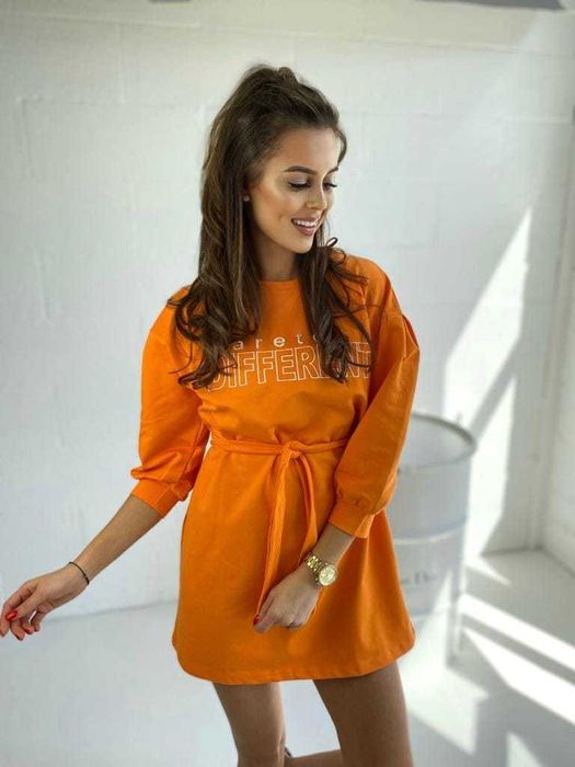 Sukienka DIFFERENT,pomarańcz