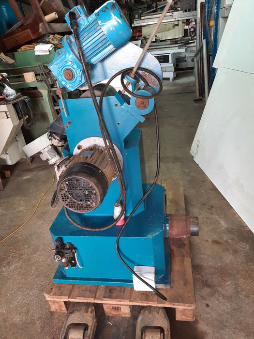 Máquina de lixar curvas