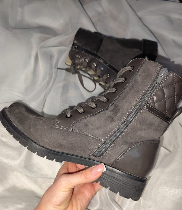 Сапожки/ботінки жіночі 39