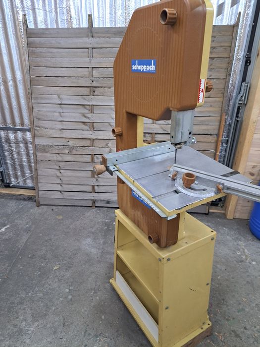 Piła taśmowa, banzega