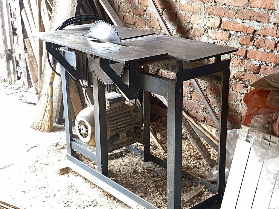 Деревообробний станок