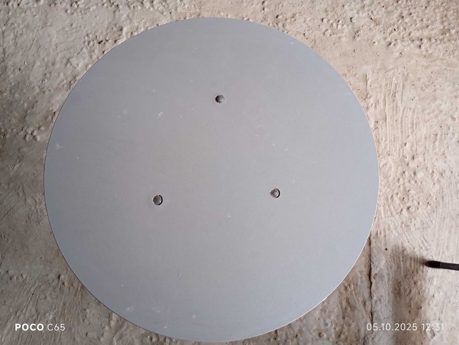 Столик круглий ш56см. Вис 700мм