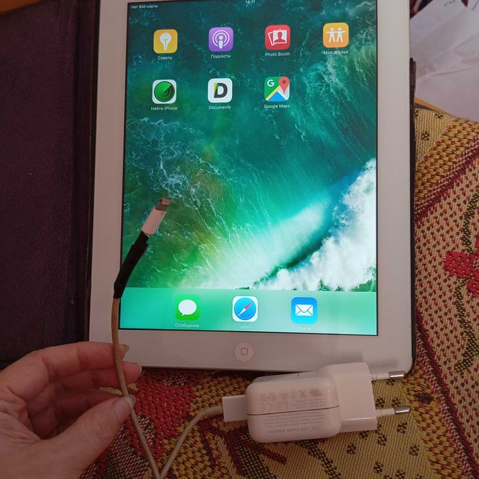 Планшет IPad Air.