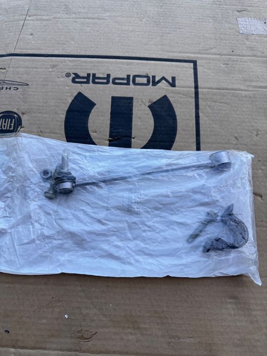 Łącznik stabilizatora tylnego RAM 1500 GEN 5 68518248AB