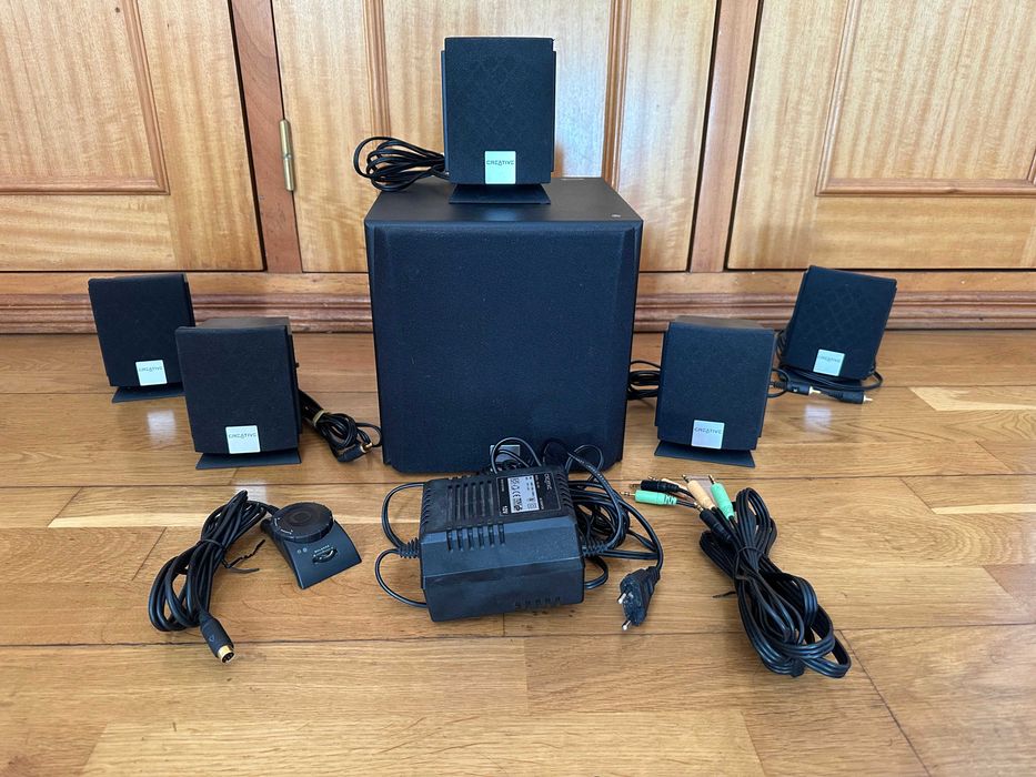 Colunas de Som - Creative Labs Inspire 5300 5.1
