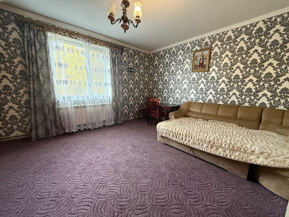 Продається власний цегляний будинок  в с.Луг  Львівської області.