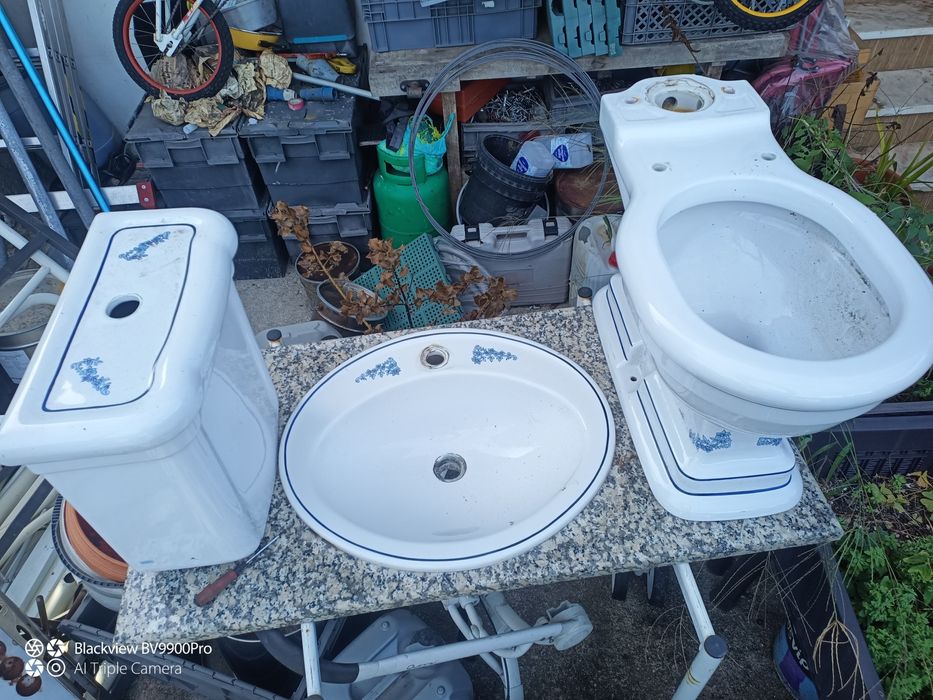 Conjunto casa de banho tudo direitinho