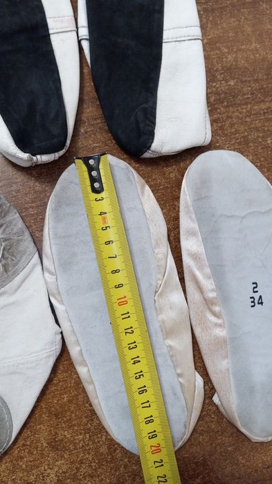 Чешки дитячі для танців, гімнастики шкіряні червоні білі