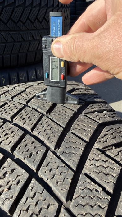 235/65/18 Continental Viking Contact 7