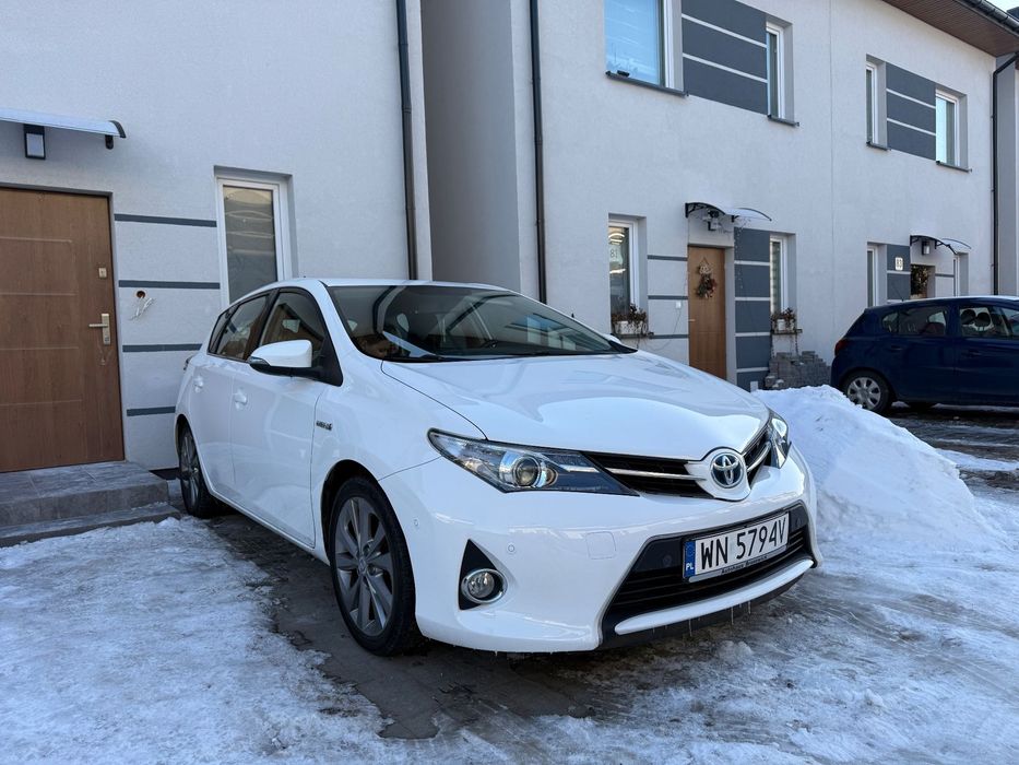 Toyota Auris Hybrid