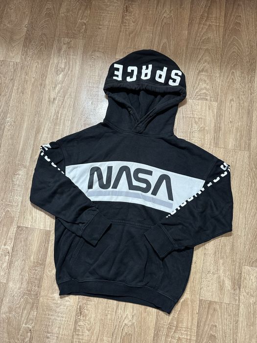 Кофта на хлопчика h&m nasa 9-10 років в гарому стані