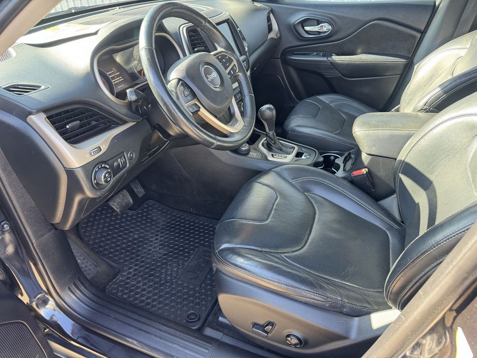 Jeep Cherokee 2.2 d 4*4 з Швейцарії