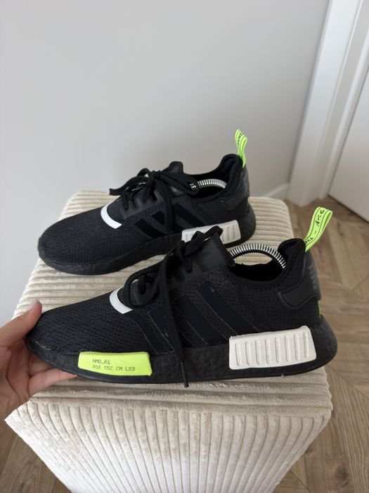 Кросівки для спорту, Adidas NMD-R1 (розмір 43) ОРИГІНАЛ