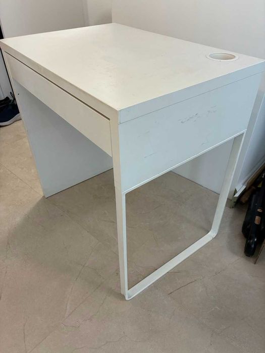 Biurko IKEA MICKE białe z szufladą